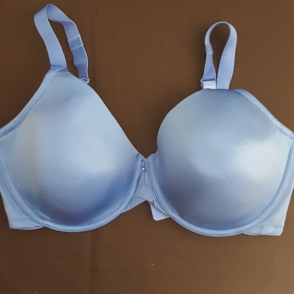 Barely Breezees tee shirt bra 36DD